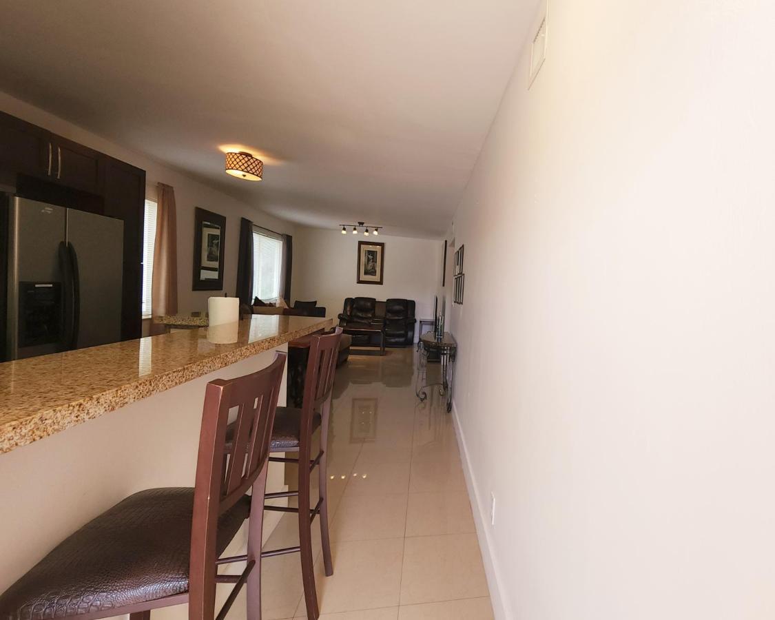A4 - Endless Summer Rentals - Downtown Apartment Near Park, Ports, And Beach 劳德代尔堡 外观 照片