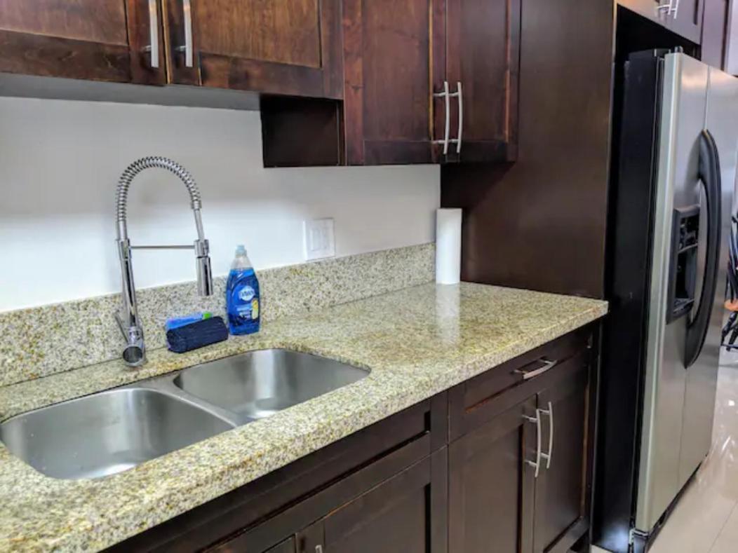 A4 - Endless Summer Rentals - Downtown Apartment Near Park, Ports, And Beach 劳德代尔堡 外观 照片